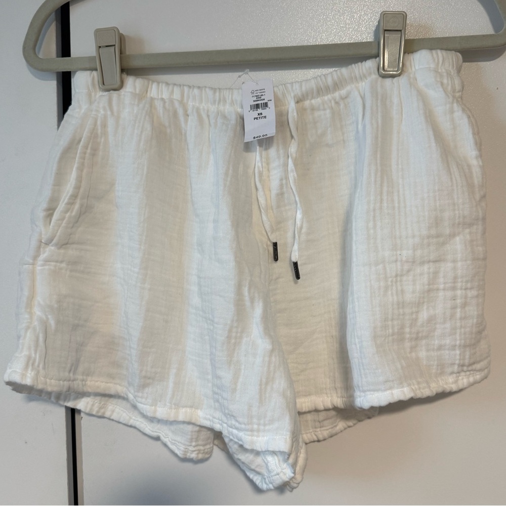 NWT GAP - Crinkle Gauze Shorts (white)